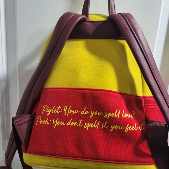 Backpack - Picture 3 of 7